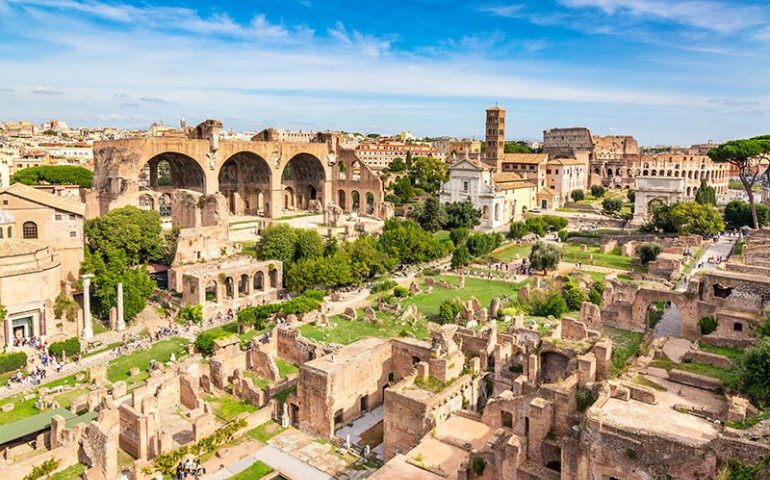 Unveiling the Wonders of Ancient Rome: Guided Tour of Colosseum and Roman Forum